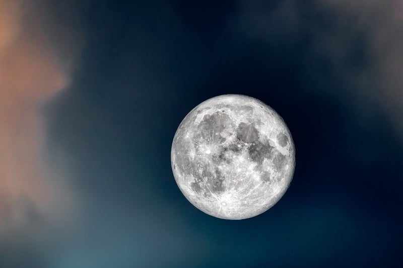 Moonlit Kisses Image